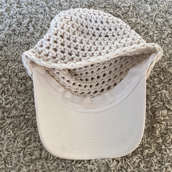 Cream crochet baseball cap - Picture 3 of 3
